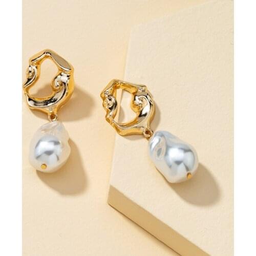 Contracted Temperament Restoring Ancient Ways Fashionable Stud Earrings Women Personality Punk Creative Design Earring