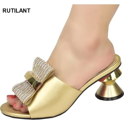 Italy Style Patent Leather Woman Shoes with Rhinestone Wedding Sandals Bridal Luxury Shoes Women Designers African Party Pumps