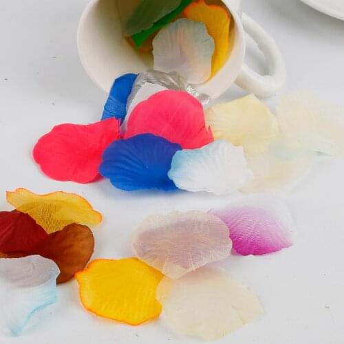 500Pcs/Bag Hand Made 5x5.5cm New Rose Petals for Wedding Artificial Silk Flower Marriage Decoration Valentine