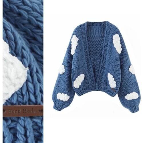 New design womens fashion luxury handmade knitted crochet white cloud pattern coarse wool knitted short loose sweater cardigan