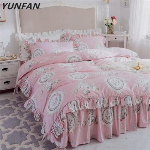 Hot Sale Luxury Duvet Cover Ruffle Set King Queen Twin Size 3pcs set Geometrical American Bedding sets pink flower bed skirt set