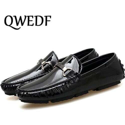 QWEDF Quality Casual Leather Shoes Men Brand Men Loafers Glitter Driving Shoes Patent Leather Moccasins For Male CZ-71