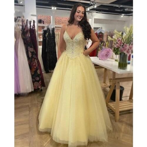Sexy V-Neck Tulle Evening Party Dresses Vestidos De Festa 2021 Spaghetti Straps Beaded Sequins Ball Gown Quinceanera Dresses