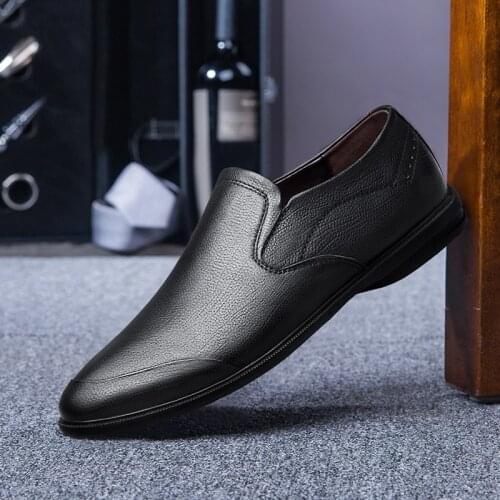 Men Smart Casual Shoes Slip on 2021 Spring Summer Business Mens Shoes Genuine Leather Black Male Boat Footwear Breathable Soft