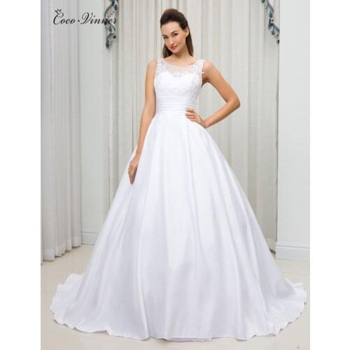 Vintage Elegant Ball Gown Satin Wedding Dress Europe New Boat Neck Lace Appliques Ruched Simple Bright Wedding Dresses W0204