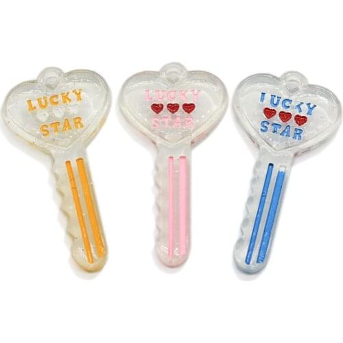 Latest Novelty Resin Cabochon Heart Key with LUCK STAR Letter Painting for Clothing Purchase Bag Ornament