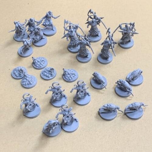 Lot Science Fiction Asymmetric ALONE Survival Horror Dungeon Crawler Worm Cultist & Cultist Cheif Board Game Miniatures TRPG