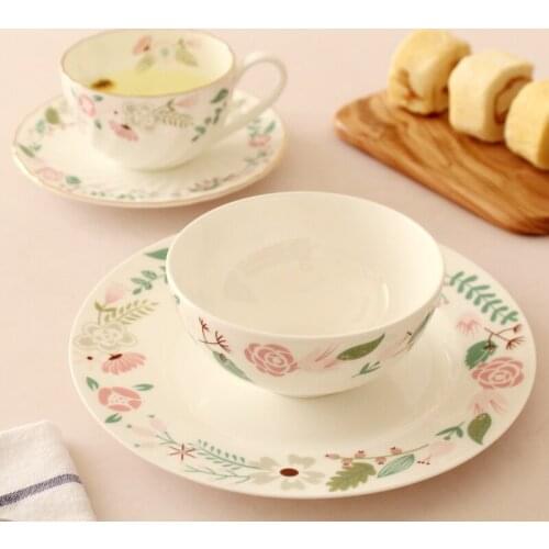 Europe flower decorative tableware Bone China cup and saucer ceramic coffee cup with handgrip cafternoon tea cup on-glazed 220ml