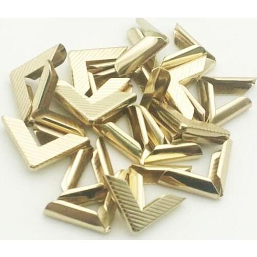 50PCS 16X16X5mm Metal Gold Corners For Books Scrapbooking Photo Albums Menus Corner Protectors Metal Crafts DIY Ornament SC120