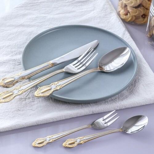 5Pcs Luxurious Spoons Forks Vintage Metal Carved Coffee Fruit Dessert Cutlery Fork Tea Ice Cream Spoon Kitchen Flatware