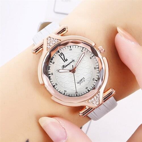 Exquisite Small Women Dress Watches Retro Leather Female Clock Top Brand Women Fashion Mini Design Bracelet Wristwatches Clock