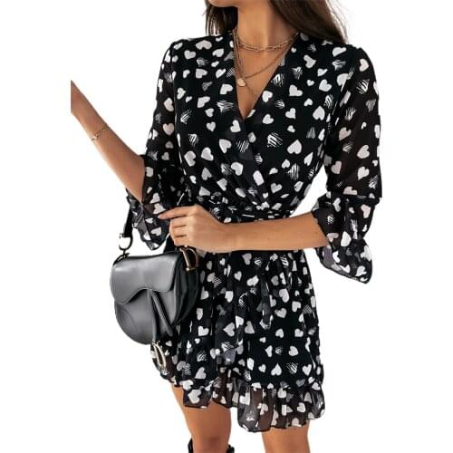 Women Casual Half Sleeves Dress Heart Printed Pattern V-neck Ruffled Hem One-piece Black/ White