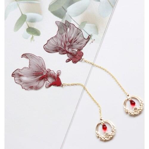 12pcs lot Creative Gold Fish Design Bookmarks Wedding favors Anniversary souvenirs Birthday giveaways New Year gifts bookmark