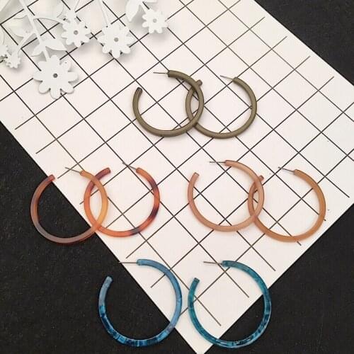 2020 new Japanese and Korean C-shaped Earrings acrylic acetate plate Earrings versatile Earrings ear studs circle ear ring