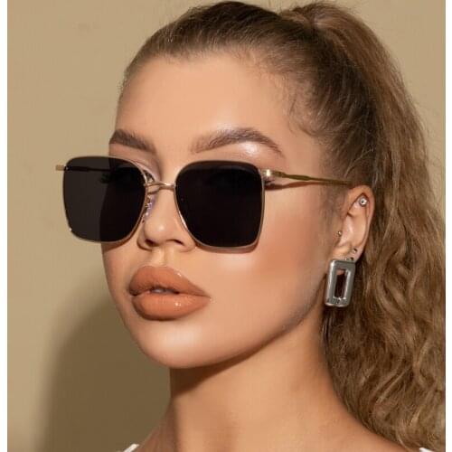 Classic Design Square Shades Sunglasses Women Men Traveling Metal Sun Glasses for Woman Square Glasses Oculos UV400