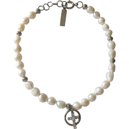New fashion fashion natural pearl circle cross necklace