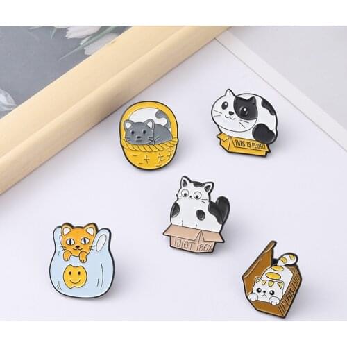 1pc Pocket Cat Brooch Flower Basket Cat Brooch New Alloy Animal Brooch Cartoon Cute Flower Cat Shape Badge Funny Enamel Pins