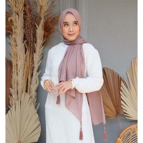 Wholesale Premium Chiffon Custom Hijab Pearls Scarf With Tassel Muslim Headscarf Shawl Wrap Female Foulard Turbante Stoles