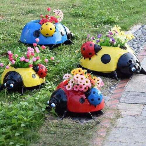 Statue Model Multi-use Vivid Resin Cute Ladybird Shape Statue Display Resin Craft Figurine Statue for Garden