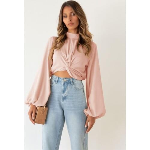 Diau Charn Women's Cropped T-shirts