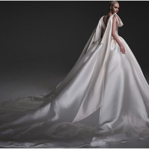 Satin main wedding dress bride 2021 new temperament simple big tail female V-neck French A-line wedding dress