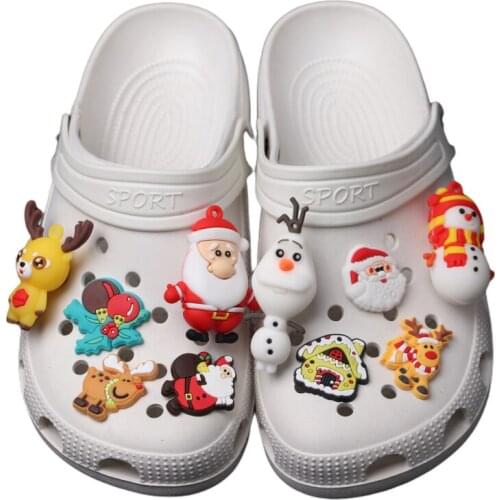 Hole Shoe Buckle Anime Cute Chars Croc Jibz Decoration Designer Christmas Old Man Elk Accesoire Garden Shoe Decoration Kid Gift