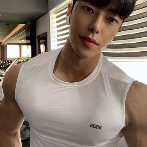 New summer fitness vest mens fast dry sports leisure running crew neck tight training sleeveless T-shirt cantilevered topM