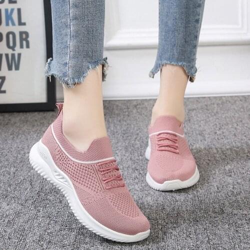 Lace-up Breathable Running Sneakers Womens Casual Breathable Mesh Outdoor Fitness Running Sneakers 2021