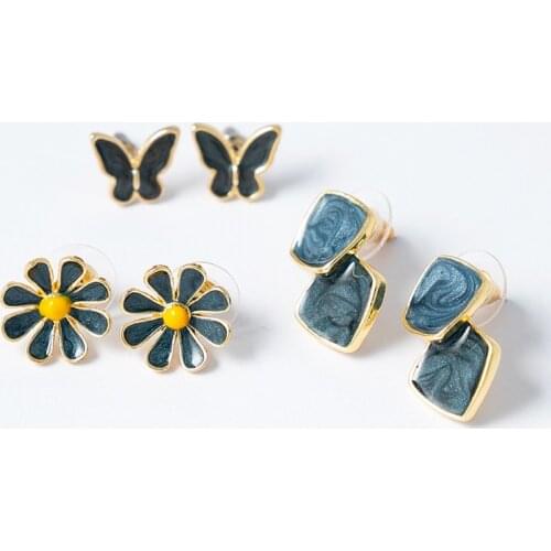 Elegant Haze Blue Enamel Earrings Daisy Butterfly Square Stud Earring For Women Trendy Gold Geometric Jewelry Dress Party Gifts