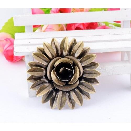 MIAOCHI 10PCs Antique Bronze Filigree Flower Embellishments Connectors Metal Crafts Gift Decoration DIY 5.8x5.8cm J0060