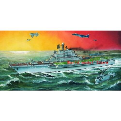 Trumpeter 1/700 05703 USSR Minsk aircraft carrier Model Kit