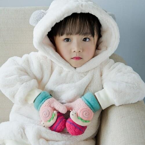 The Lovely Snail childrens gloves winter thickening warm Kids boys Girls Knitted cartoon kids gloves suitable for 2-6 years old