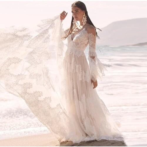 Deep V-neck Bohemian Beach Wedding Dresses Sexy Off the Shoulder Nude Long Sleeves Bridal Dress Vestidos De Renda
