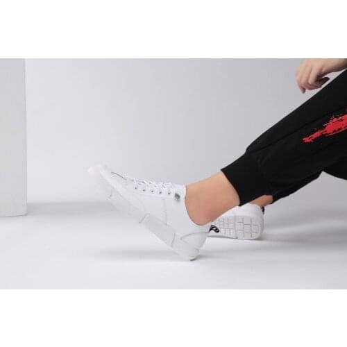 2021 Fashion Sneakers Men Casual Sneakers Male Sports Footwear Man Dress Shoes Flat Comfortable Lace Up Men Flat Sneakers