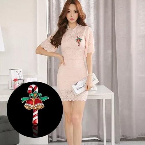 2019 Christmas Jewelry Brooch Red bell Cane Shape Simple Temperament Female Fashion Brooch Christmas Jewelry Gift Direct Sales
