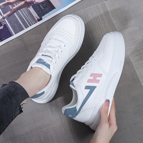 Autumn Fashion Woman Shoes New Leather Sneakers Ladies Platform Wear-resistant Casual Shoes Comfortable Non-slip Running Shoes