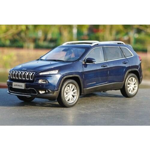 Original factory authentic 1:18 Cherokee SUV diecast red blue car model with small gift