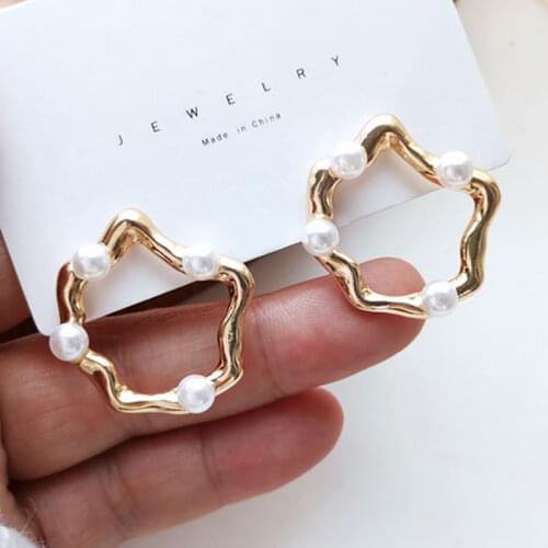 Mihan Women Jewelry Geometric Earrings Popular Personality Simulated Pearl Golden Plating Irregular Metal Earrings For Girl Lady