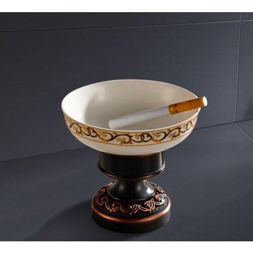 Manufacturers supply seated toilet soap dish all round ceramic ashtray black wire drawing copper base soap butterfly
