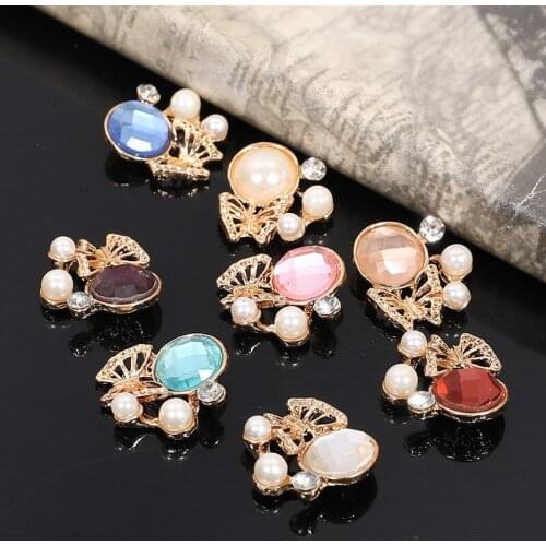 2018New 100Pcs Gold Butterfly Round Center Rhinestone Button for DIY Clothing Decoration or Hair Accessories PLY198