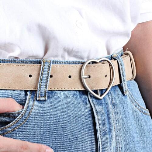 New Fashion Womens Designer Heart-shaped Casual Ladies Belts for Jeans Modeling Belts Metal Buckle Leather Belt