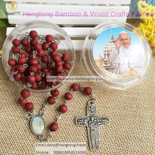 Free ship 10pcs/pack perfume Rose scented wood rosary catholic prayer beads with pope center & plastic saint case good offer