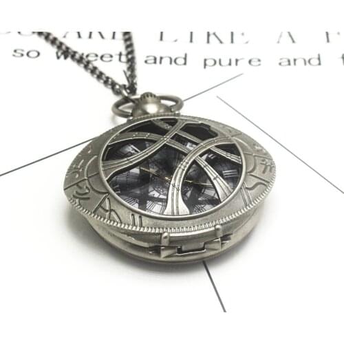 New Classic Eye Shape Hunter Quartz Pocket Watch Dragon Eyes Wolf Necklace Chain Pendant Gifts for Mens Womens watch