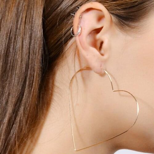 2020 New Fashion Womens Heart Type Geometric Earrings Personality Earrings Jewelry Womens Simple Jewelry Pop Party Gifts