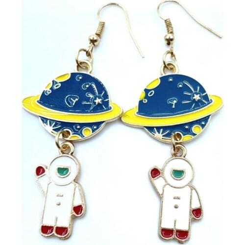 DIY Korean version of jewelry accessories, dripping alloy pendant, new starry sky universe series, astronaut earring pendant