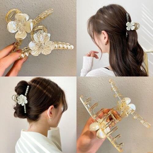 Ruoshui Woman Elegant Floral Hair Claws Girls Pearl Hair Crab Women Hair Accessories Floral Hairpins Hair Clip Headwear Barrette