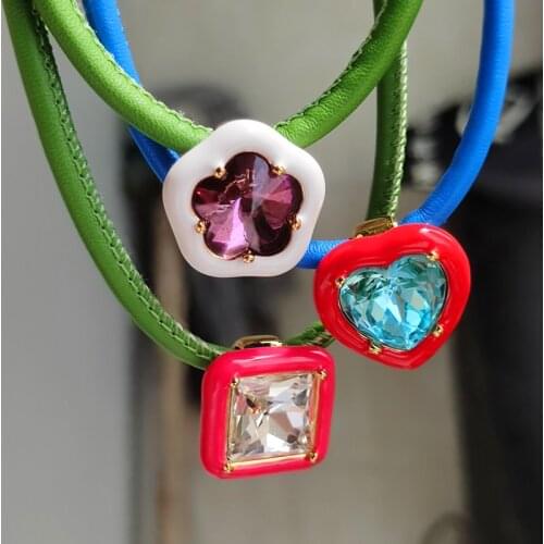 HUANZHI 2021 New Colorful Leather Choker Love Heart Flower Zircon Clavicle Necklace Chain for Women Girls Party Jewelry