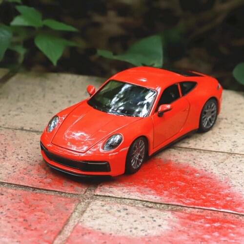 WELLY 1:24 Porsche 911 Carrera 4S Alloy Luxury Vehicle Diecast Pull Back Cars Model Toy Collection