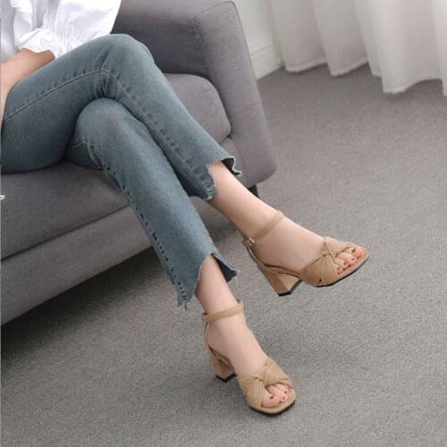New 2021 Sandal Womens Summer Heel height 5CM High Heel Bow Knot Fairy Style web celebrity Chunky Heel Small Size Shoes