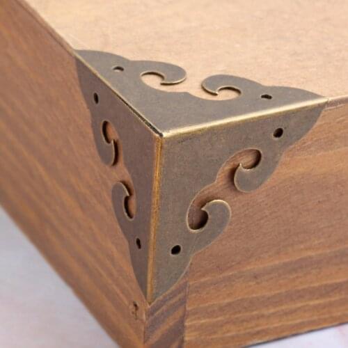 4Pcs Chinese Antique Copper Wood Table Chest Corner Guard Brackets Metal Brass Edge Protectors Decorative 35mm with Nail